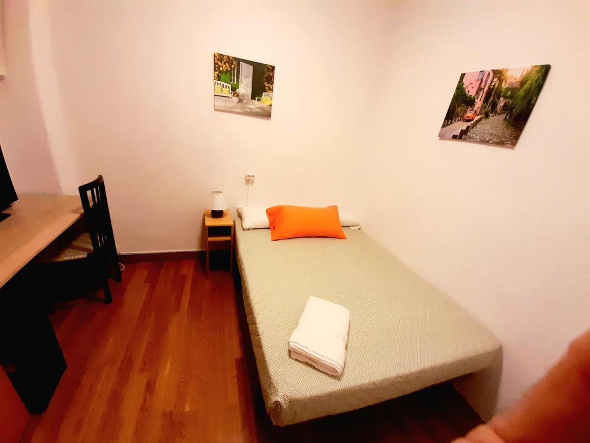Habitacion Centrica En Pamplona Bagian luar foto