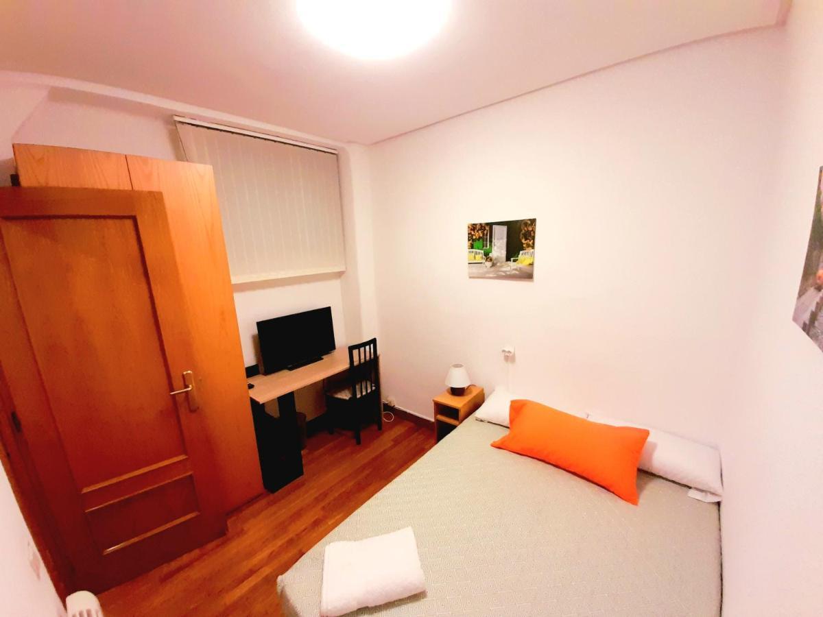 Habitacion Centrica En Pamplona Bagian luar foto