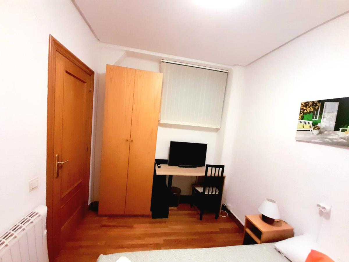 Habitacion Centrica En Pamplona Bagian luar foto